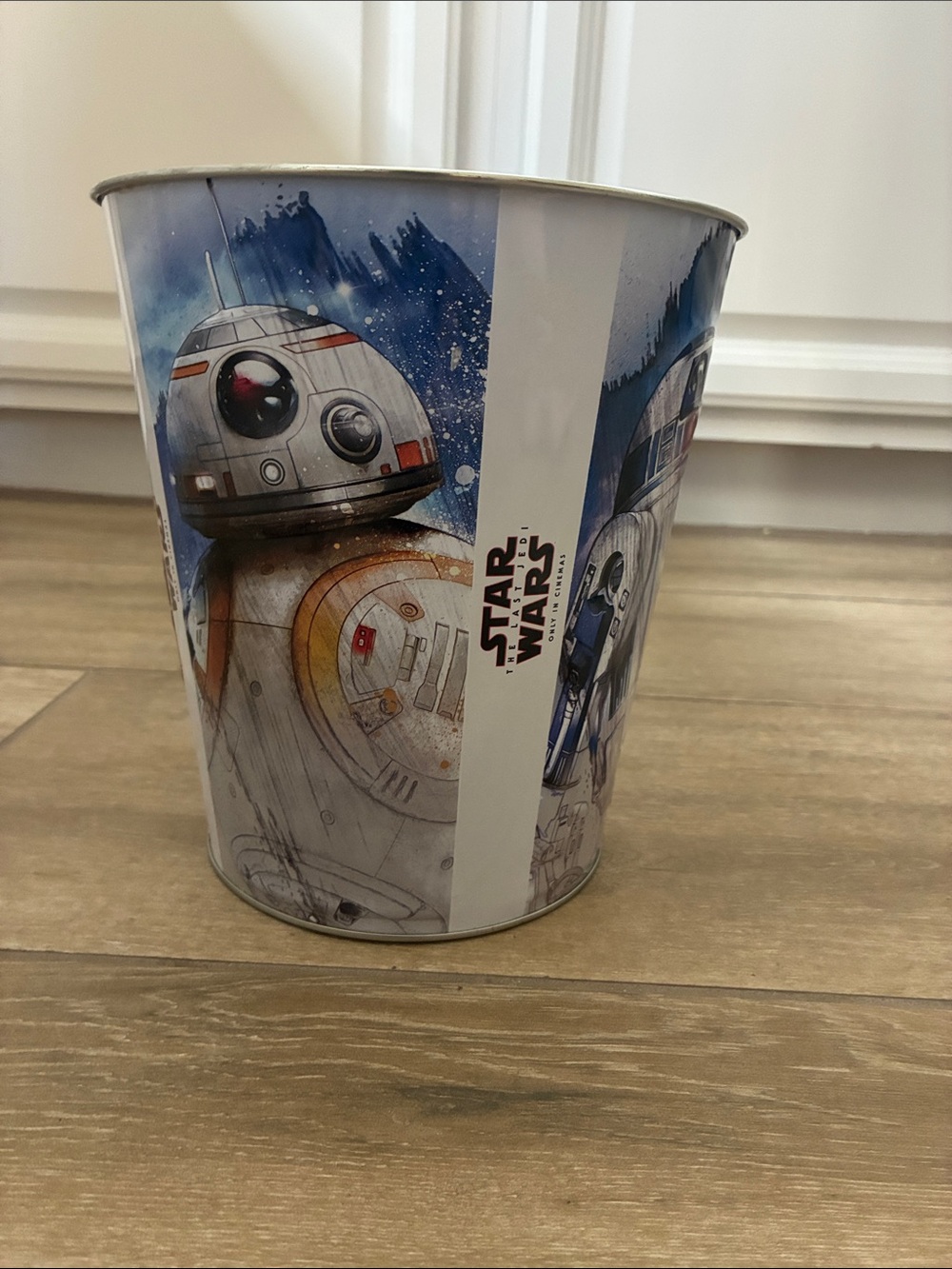 Star Wars BB-8 & R2-D2  Popcorn Tin